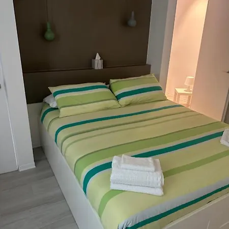 Falera House Lägenhet *